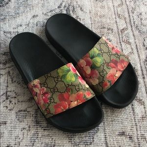 Gucci Floral Pool Slides Size 40